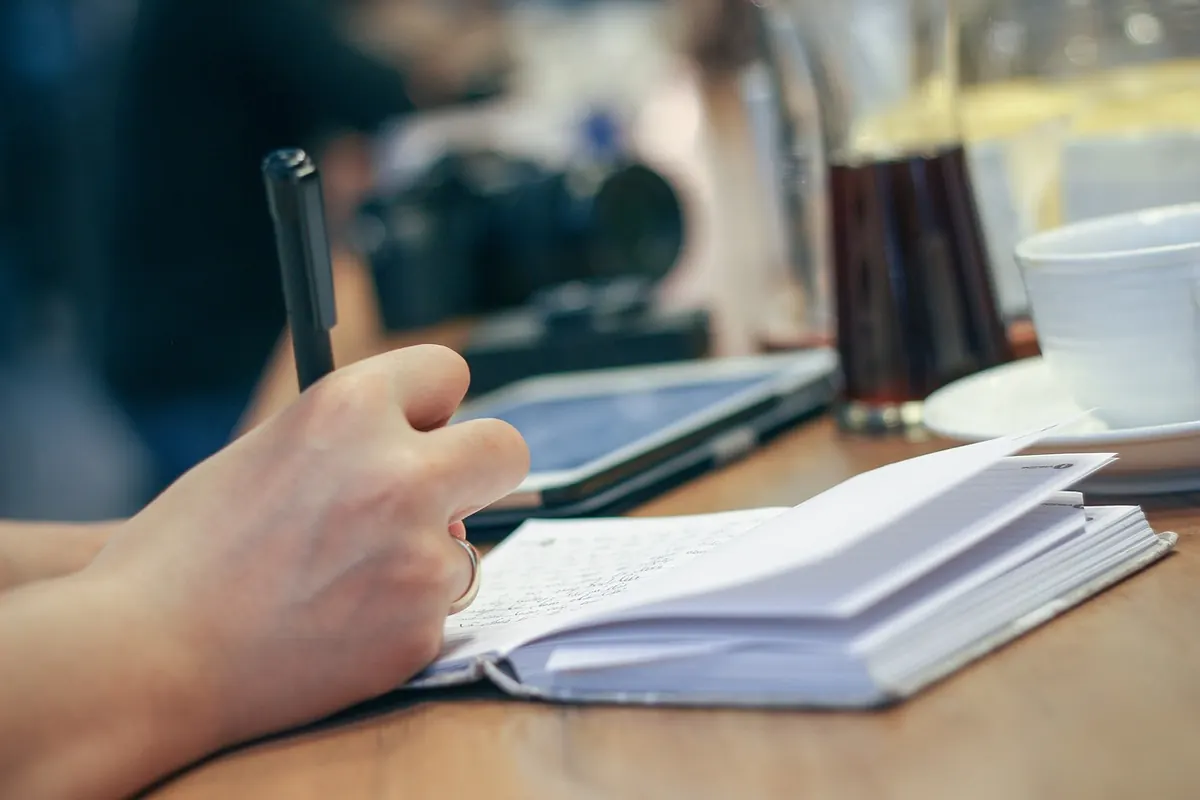 How to Plot a Short Story in Five Acts: A Beginner's Guide