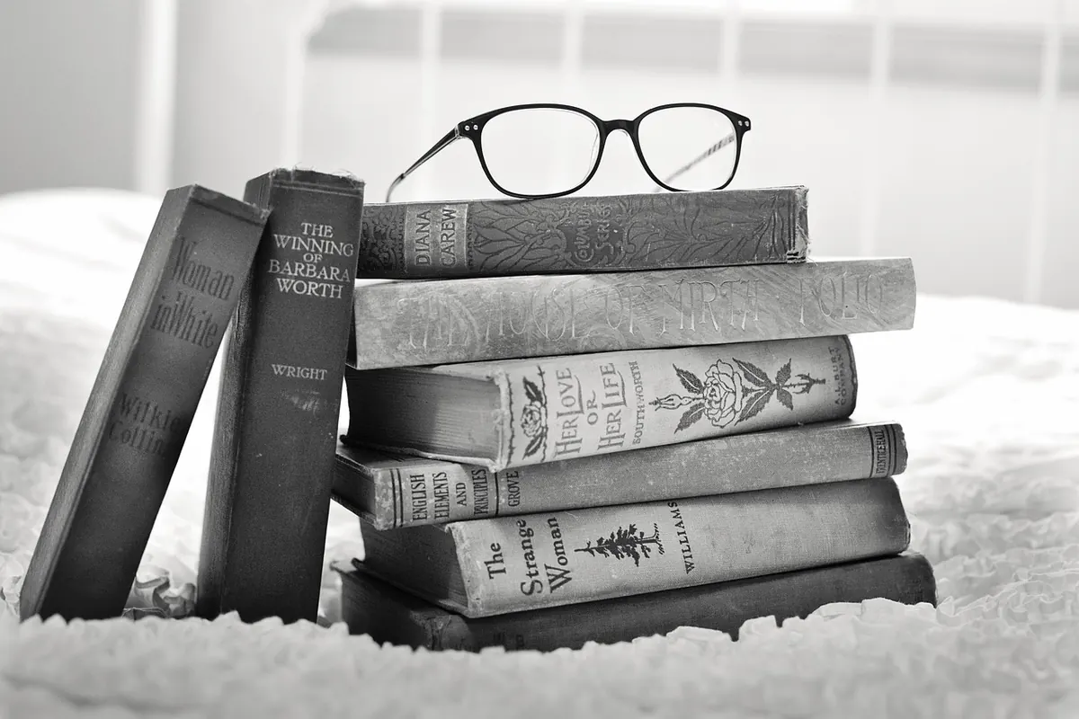 Short Story vs Novella: Which Form Suits Your Idea?